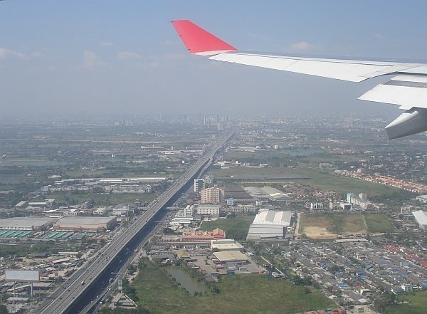 http://www.thevital.net/udo/fra-cmb-bkk-cmb-fra/UL422.approach2.jpg