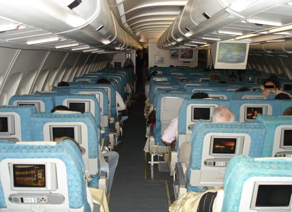 http://www.thevital.net/udo/fra-cmb-bkk-cmb-fra/UL553.cabin.jpg