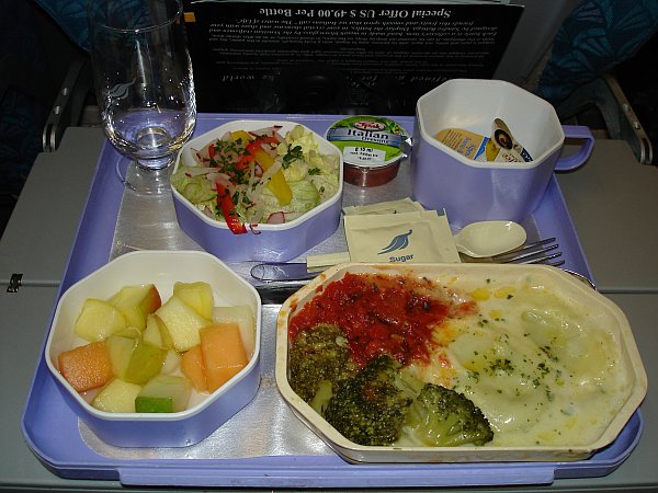 http://www.thevital.net/udo/fra-cmb-bkk-cmb-fra/UL554.dinner.jpg