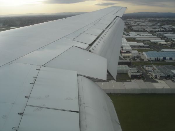 http://www.thevital.net/udo/syd-mel-syd-bne/QF405.approach2.jpg