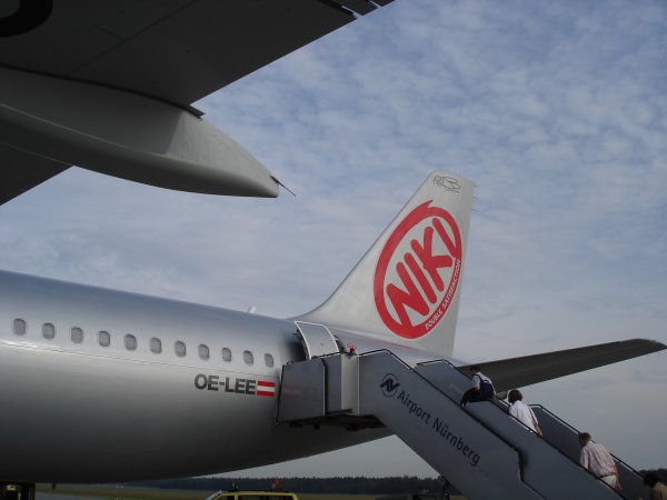 http://www.thevital.net/udo/vienna/Ab8374wing.jpg